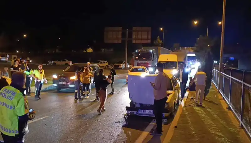 Otoyolda Kuralsız Geri Dönüş Felaketi: İki Çocukla Dört Yaralı