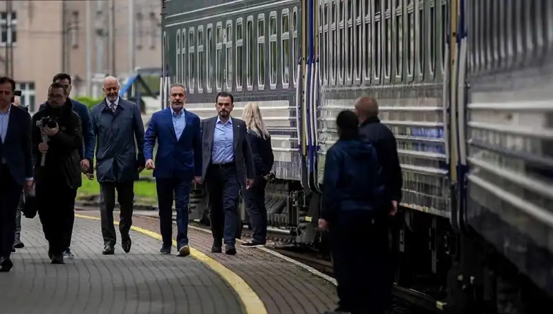 Ukrayna ile Stratejik İlişkiler Güçleniyor: Dışişleri Bakanı Fidan Ziyaretini Tamamladı