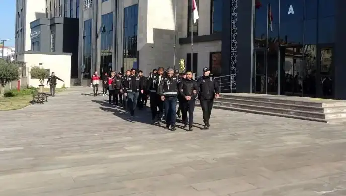 Otelde Balyoz ve Bıçakla Kavga: Korkutan Anlar ve 10 Gözaltı