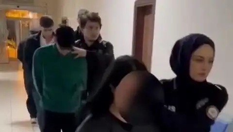 Silah Zoru ile Telefon Gasbı: 5 Şüpheli Kıskıvrak Yakalandı