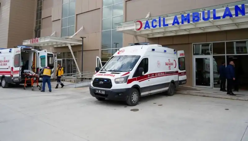 Erzincan'da Dehşet Saçan Kaza: Bir Ölü, Üç Yaralı