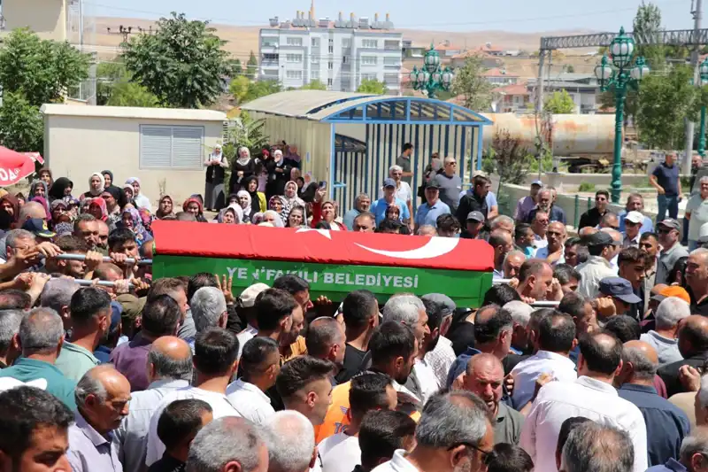 MHP'li Belediye Başkanı, Son Yolculuğuna Duygusal Bir Törenle Uğurlandı