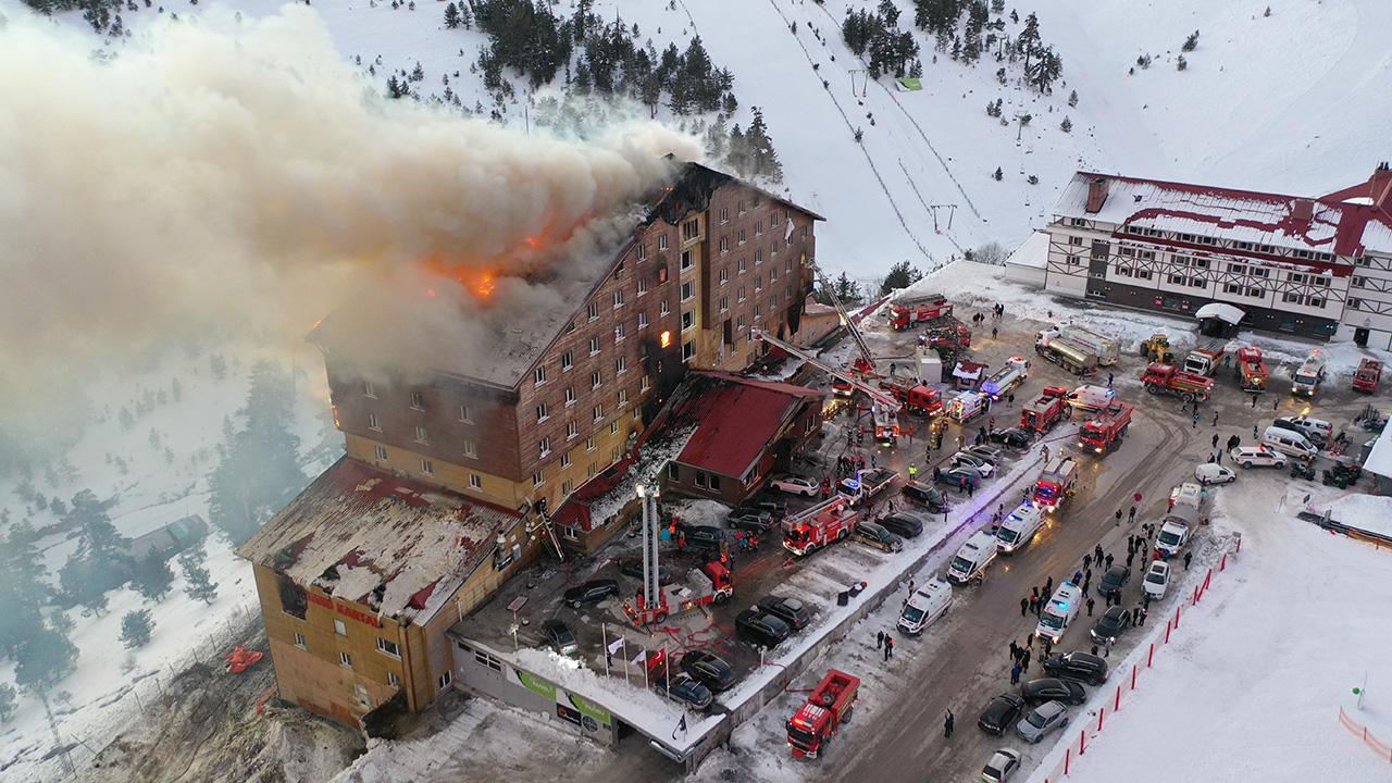 Kartalkaya Kayak Merkezi'nde Otelden yangını: 10 ölü, 32 yaralı