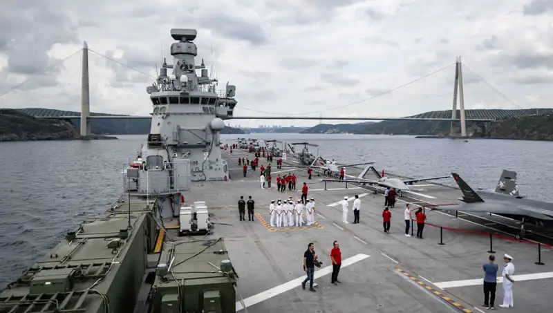TCG Anadolu, Sarayburnu'ndan Ayrılarak Yeni Görevine Hazırlanıyor