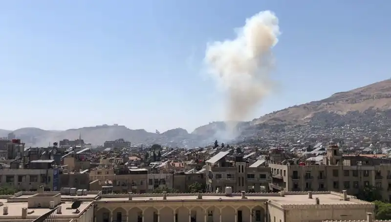 İsrail, Süveyda Kentinin Çevresini Bombaladı: Gözler Bölgedeki Gelişmelerde