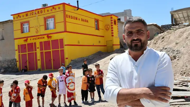 Futbol Tutkusu: Taraftar Evine Icardi ve Osimhen'in İsmini Yazdırdı