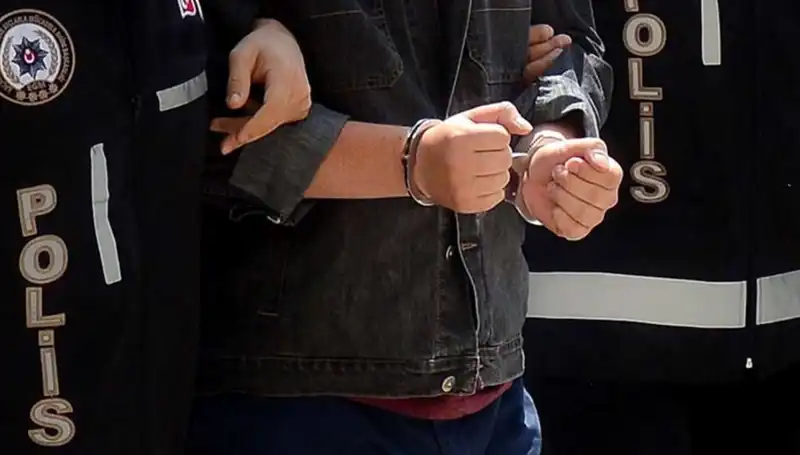 Kayseri'de Gerçekleşen Yasa Dışı Silah Operasyonunda 2 Zanlı Yakalandı!
