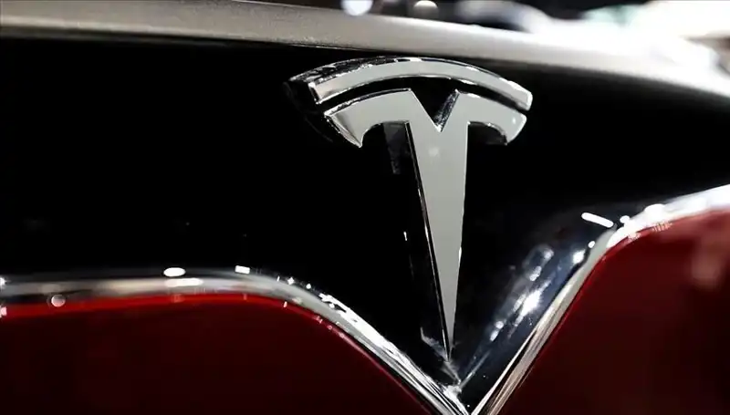 Tesla’da FSD Beklentisi: Ucuz Model Tartışmaları ve HW3 Sorunları