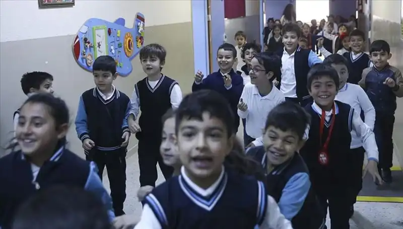 2025 Okul Yılı Açılış Tarihleri: Öğrenciler Ne Zaman Ders Başlayacak?