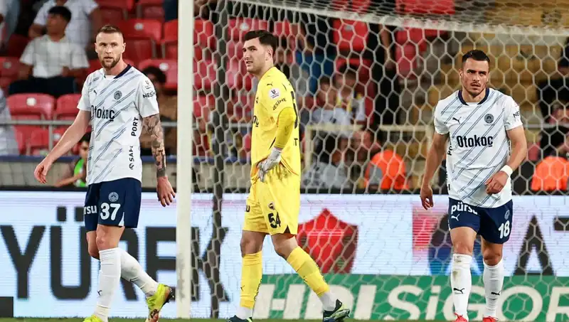 Fenerbahçe'nin Şampiyonluk Hayalleri Suya Düştü: Darmadağın Olmuş Durumda!