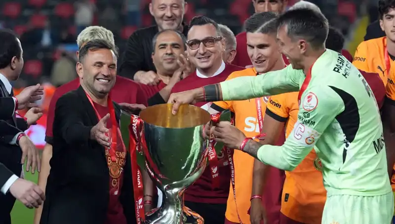 Okan Buruk Galatasaray'da Gelecek Hedeflerini Duyurdu!