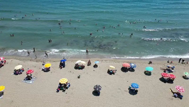 Tekirdağ’da Sıcak Hava Dalgası: Sahillerde Tatil Keyfi Zirveye Ulaştı