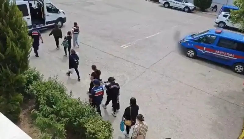 Dünyanın Gözü Tayland'daki Fuhuş Skandalında: Çalışma İzni İddiası