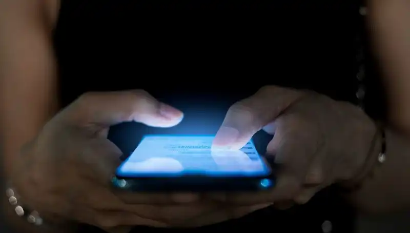 Narsisizm Belirtileri: Telefon Alışkanlığınızın Gizli Anlamı