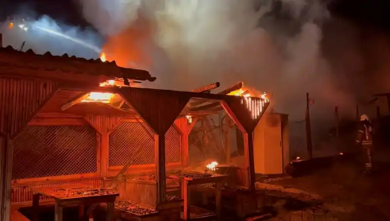 Şile'de Altı Gözleme Restoranı Korkunç Yangında Küle Döndü