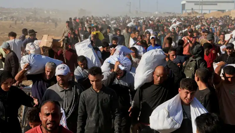 İsrail Ordusu Han Yunus’a Kuşatma Başlattı: Dangerli 15 Kilometrelik Koridor Açıldı