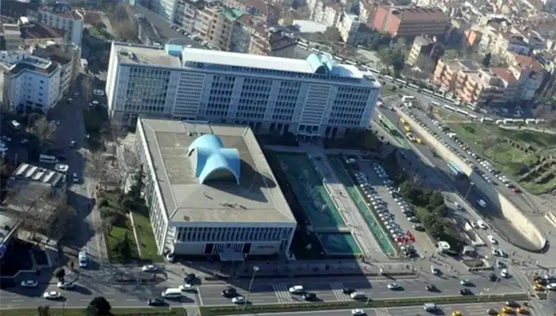 İBB Soruşturmasında WhatsApp "Enderun" Grubunun Mesajları Gündeme Geldi