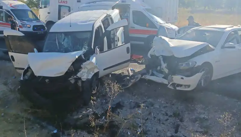 Nevşehir’de Trafik Kazasında 14 Yaralı: Detaylar ve Gelişmeler