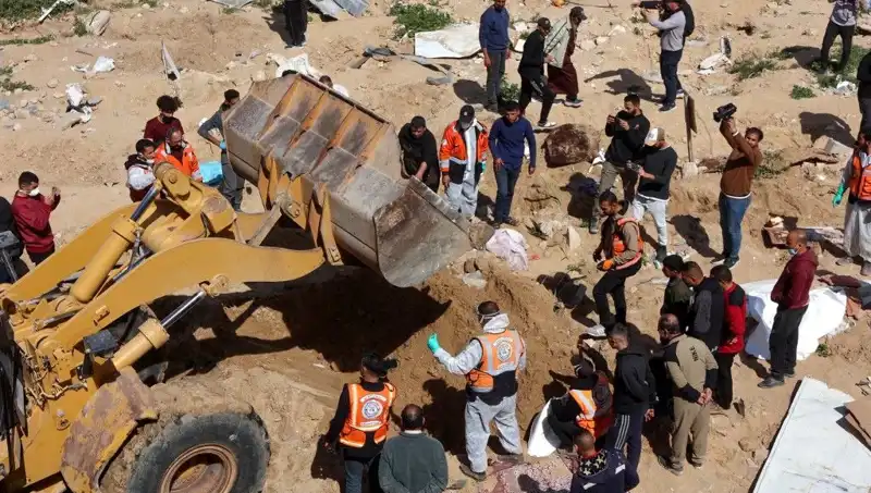 Şifa Hastanesi'nde Gizemli Gömü: 61 Ceset Ortaya Çıktı