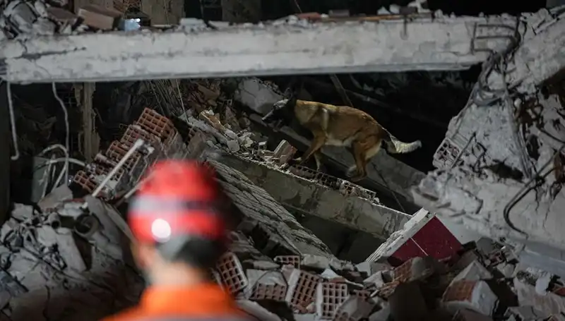 Sındırgı'da Deprem Sonrası Artçı Şoklar 100'ü Geçti! Neler Oluyor?