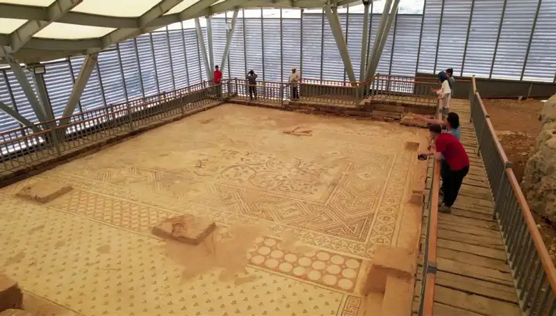 Restore Edilen 'Cennet Bahçesi' Mozaiği, Sanatseverleri Bekliyor